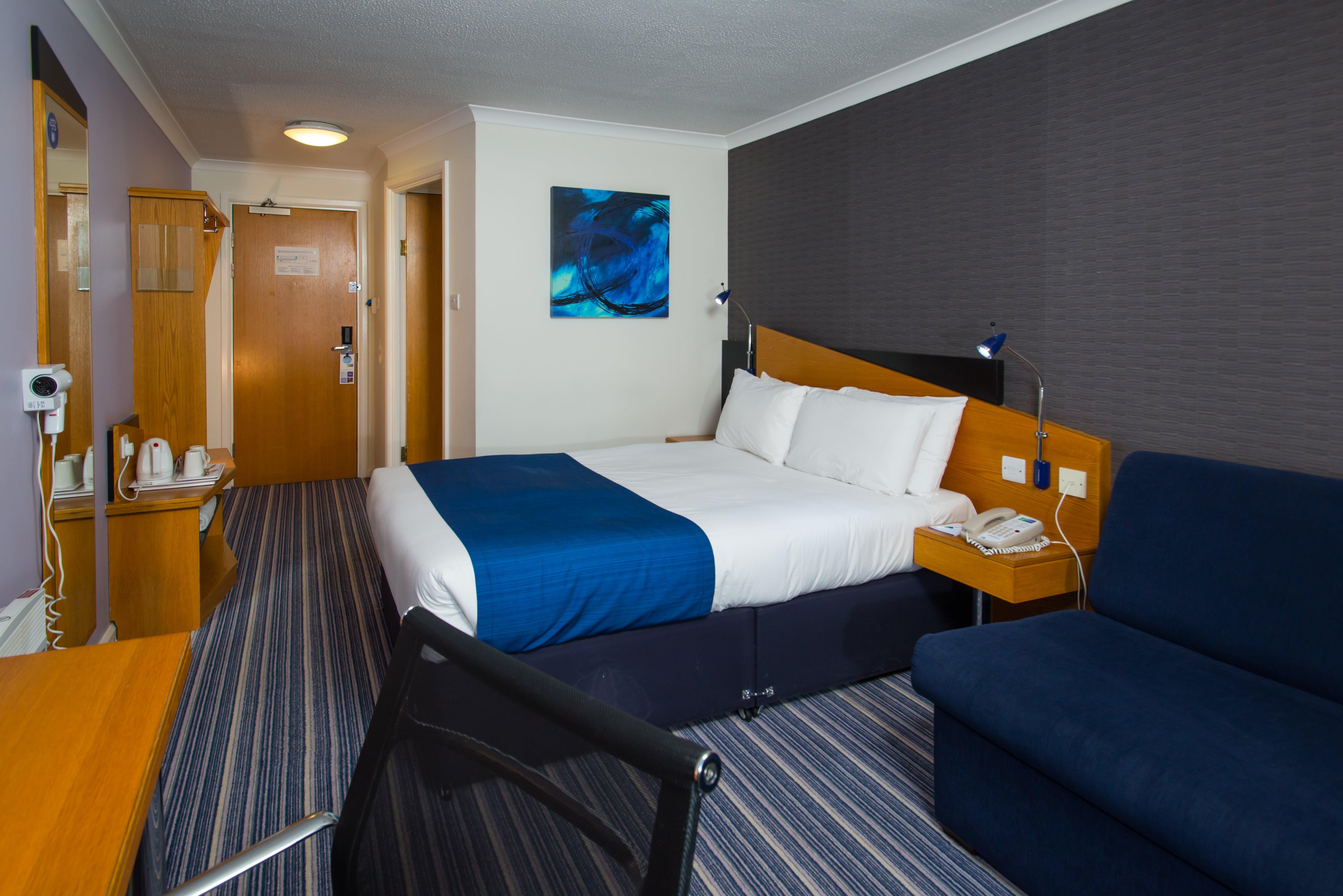 Holiday Inn Express Northampton - South By Ihg Exterior foto