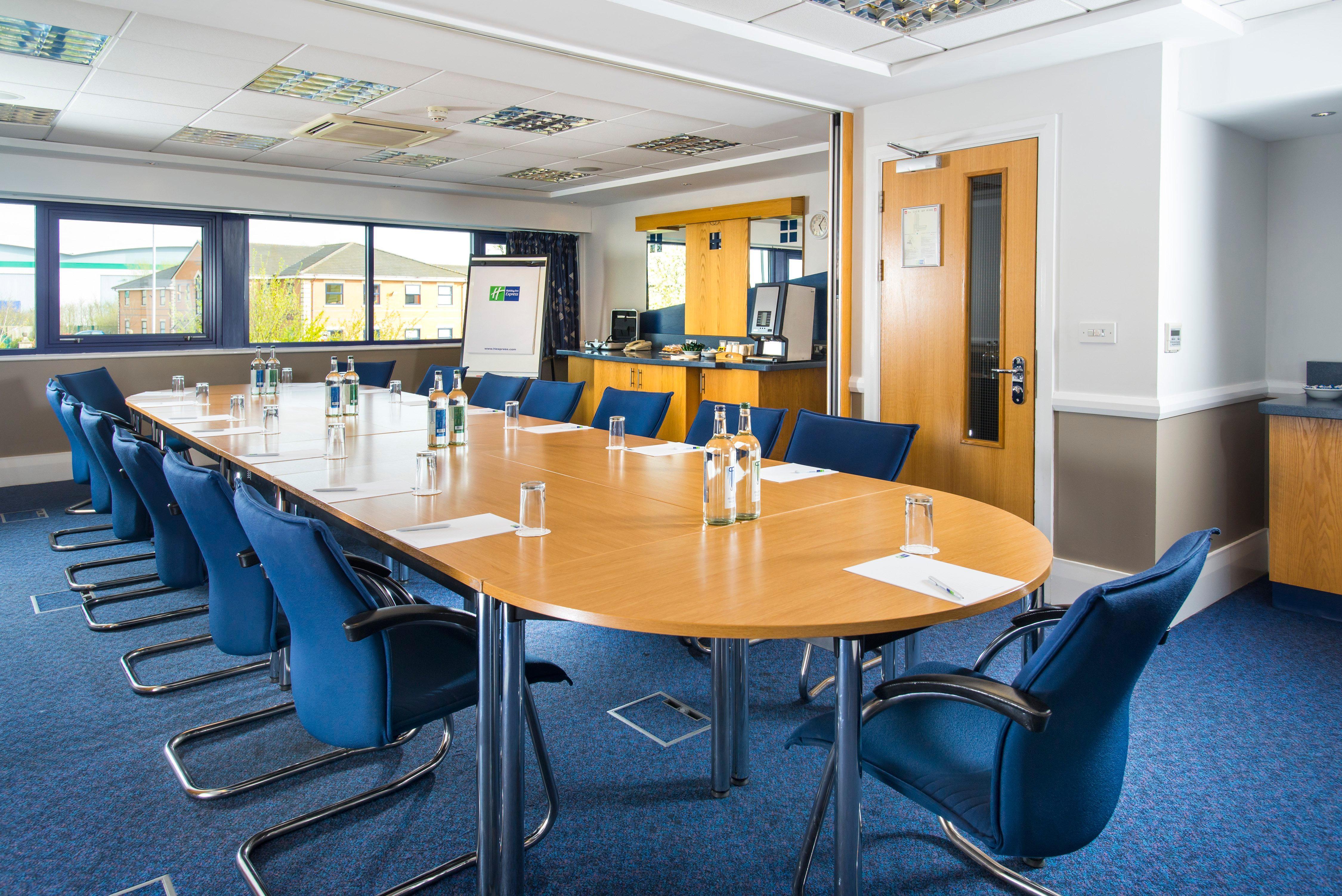 Holiday Inn Express Northampton - South By Ihg Exterior foto