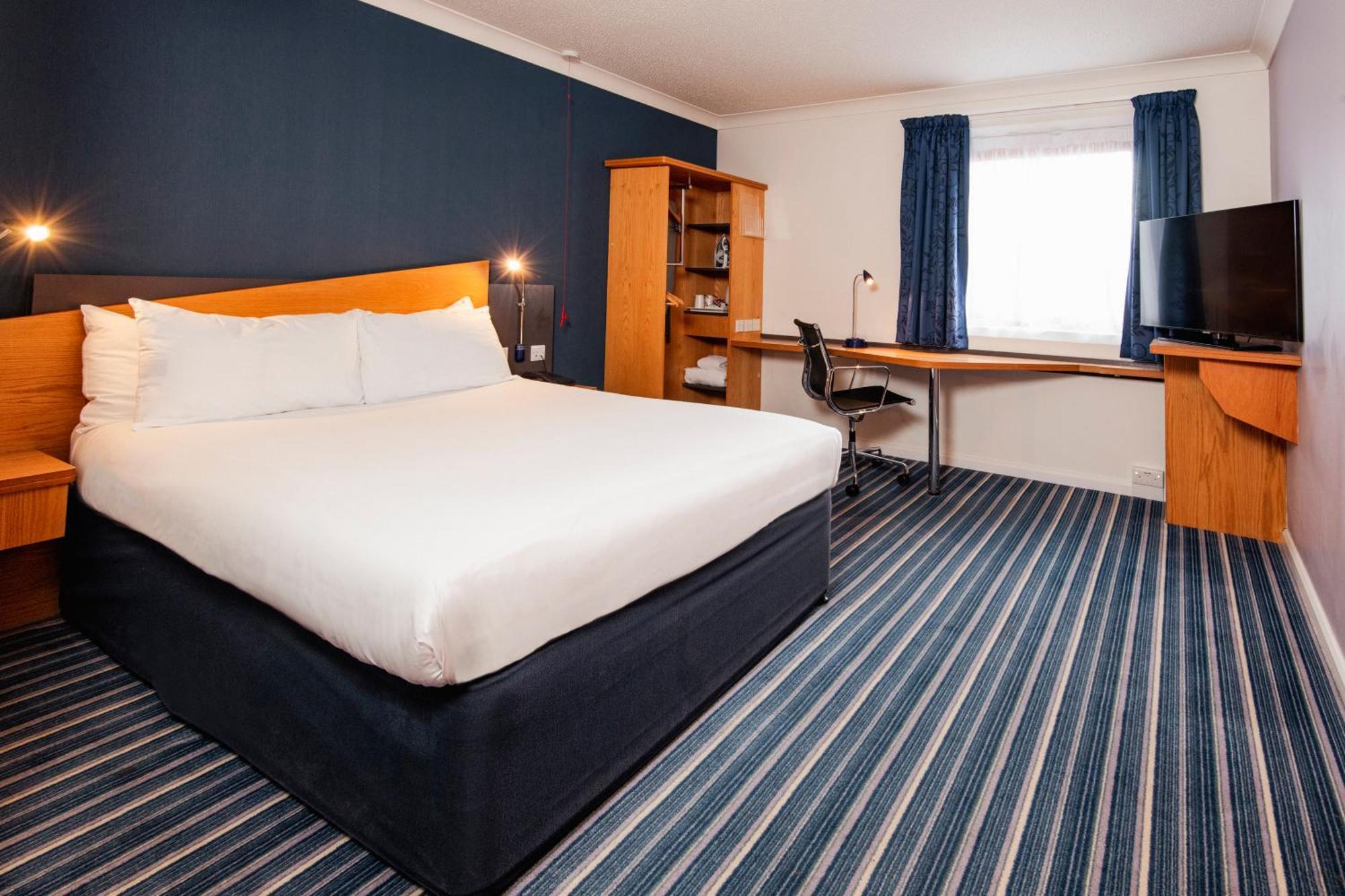 Holiday Inn Express Northampton - South By Ihg Exterior foto