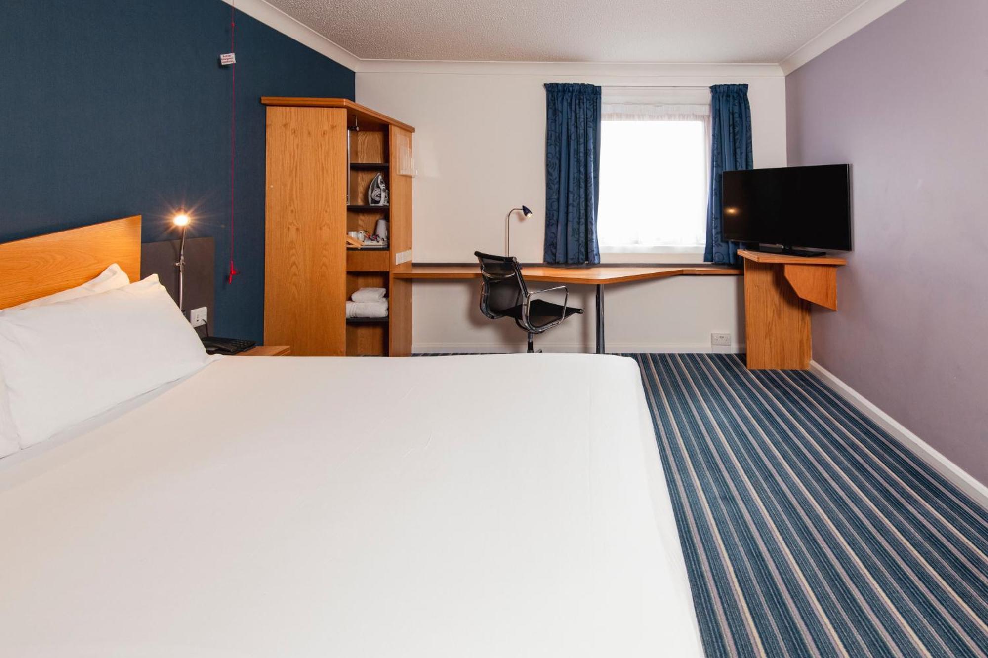 Holiday Inn Express Northampton - South By Ihg Exterior foto