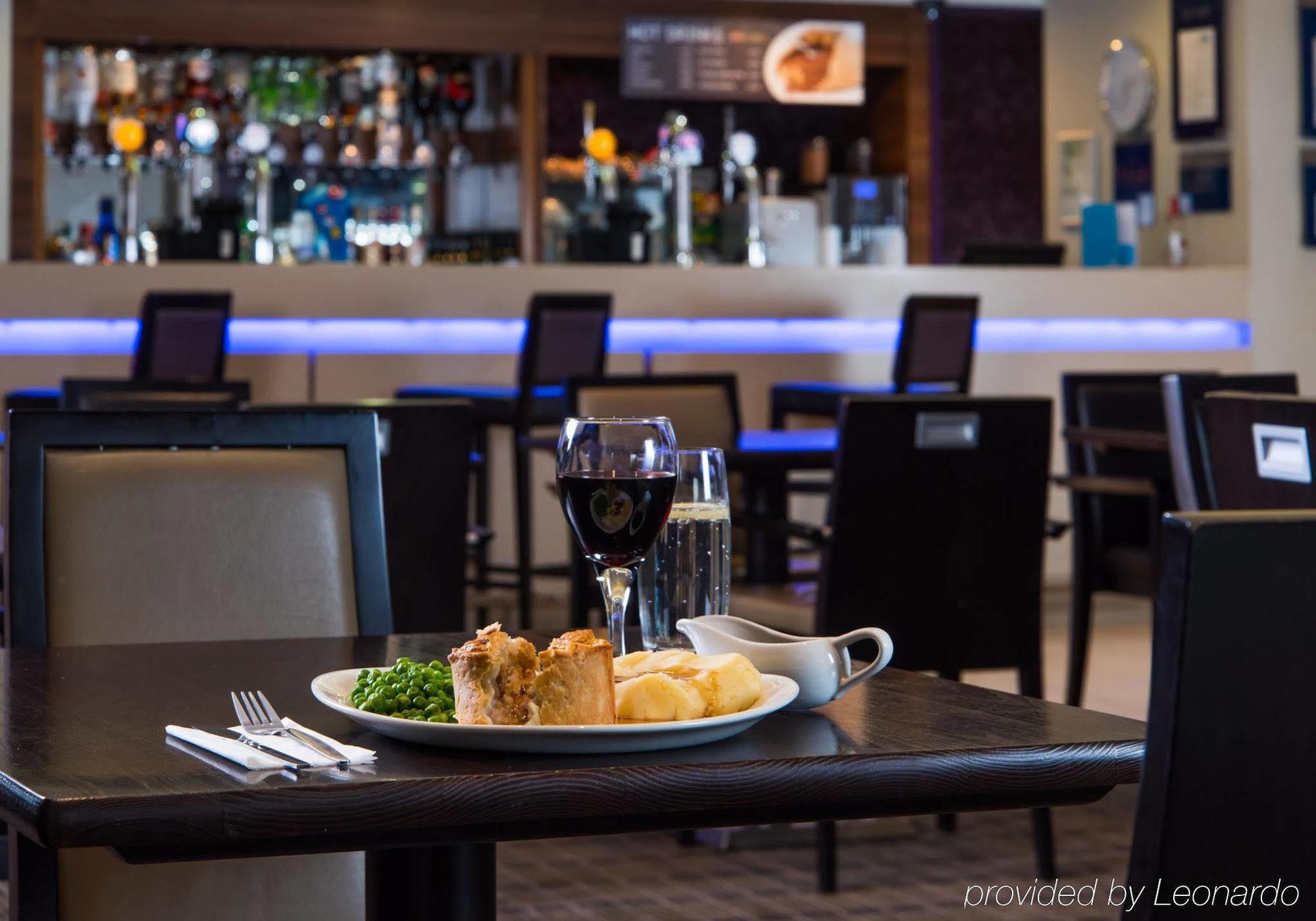 Holiday Inn Express Northampton - South By Ihg Exterior foto