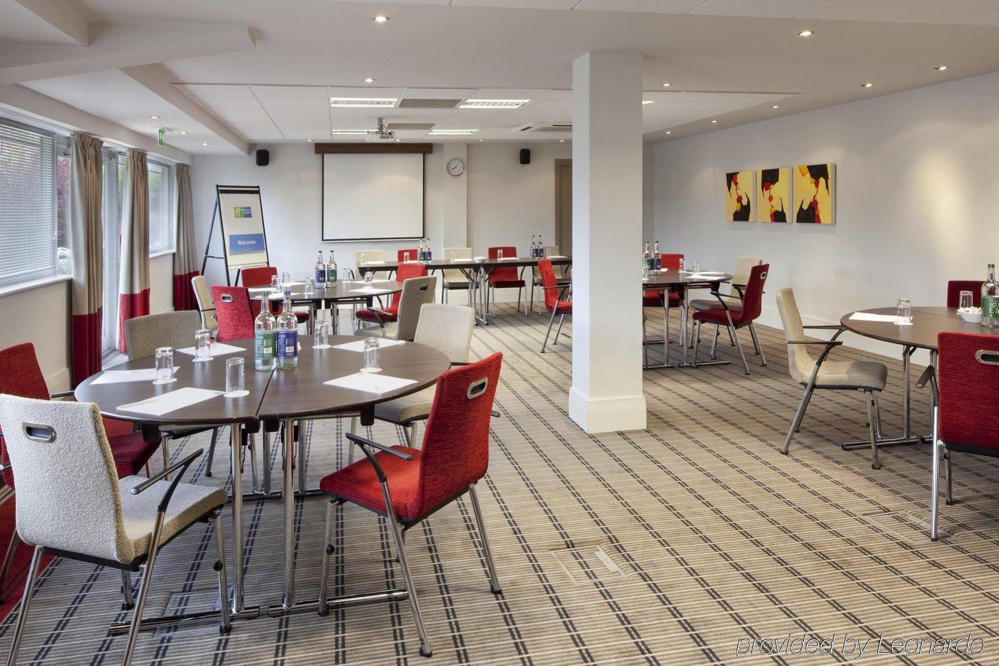 Holiday Inn Express Northampton - South By Ihg Exterior foto