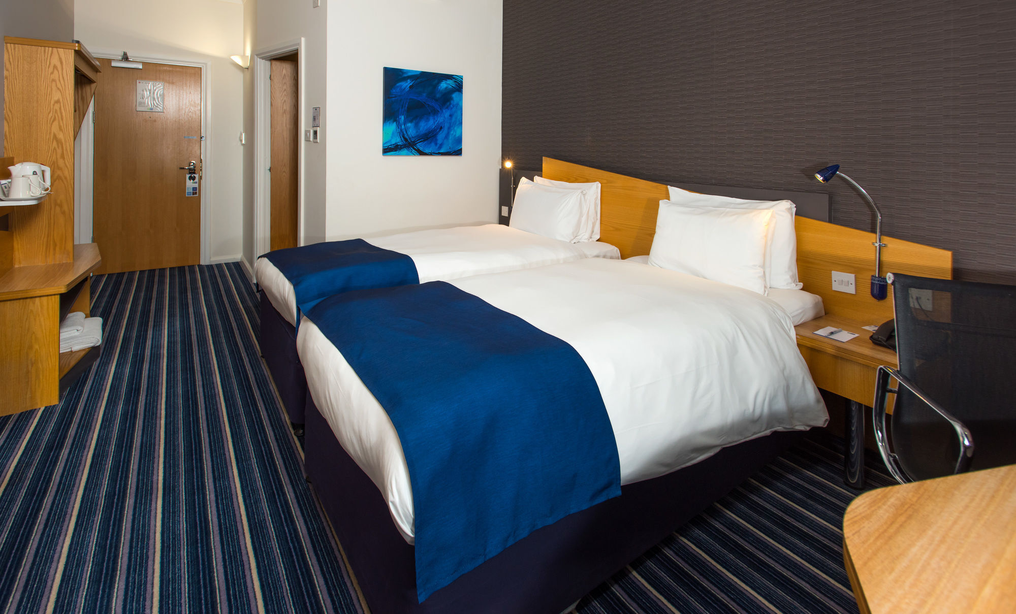 Holiday Inn Express Northampton - South By Ihg Exterior foto